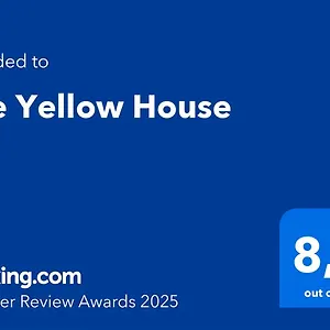 https://the-yellow-house.catania-hotels.net