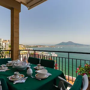 https://posillipo-i.hotels-amalfi.com
